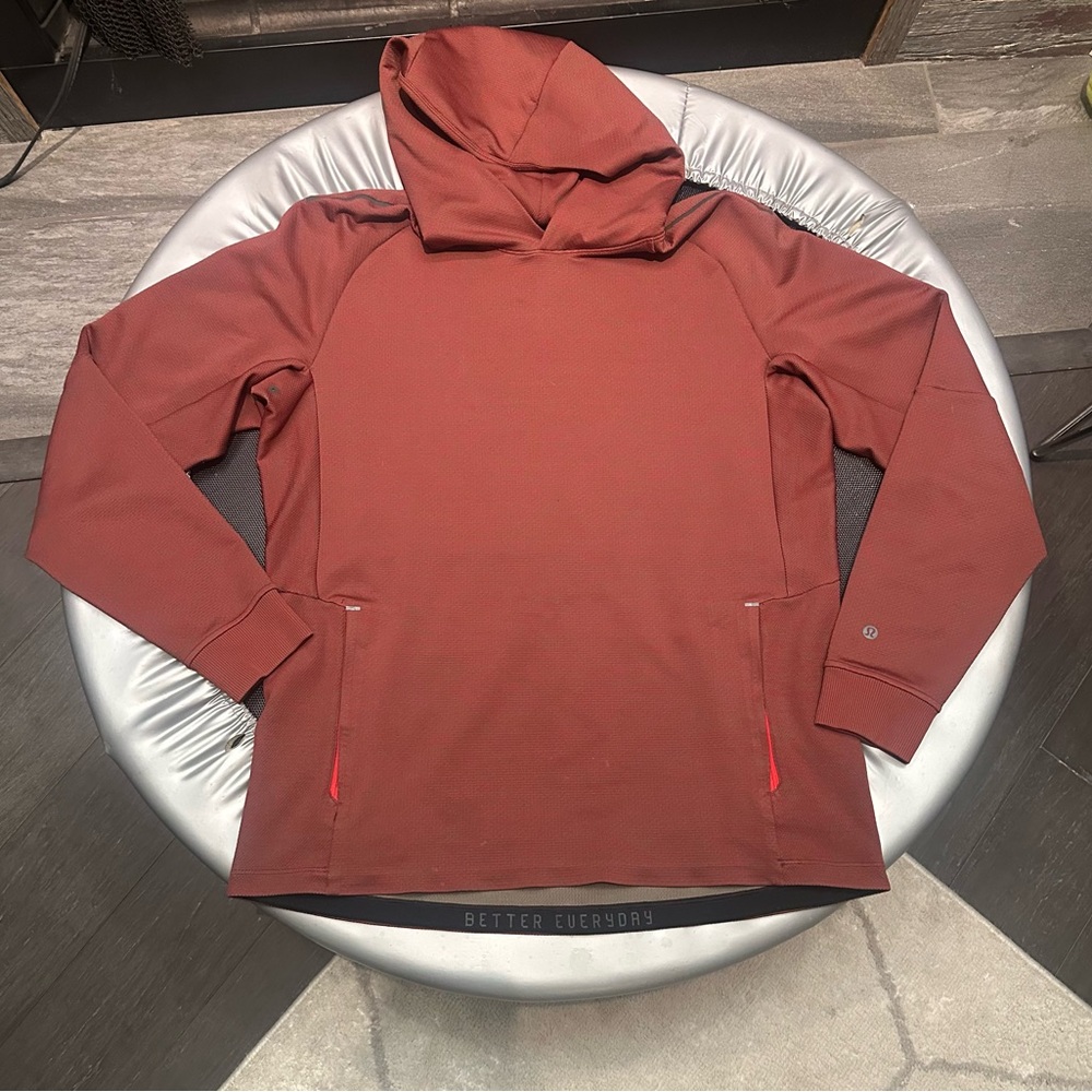 Lululemon Textured tech hoodie men’s large performance sweatshirt deep red